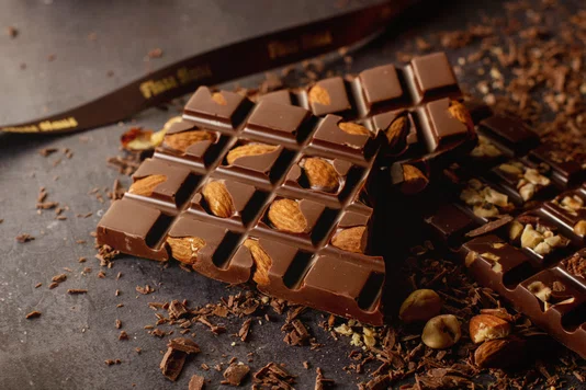Barra de Chocolate ao Leite com Amêndoa 100g