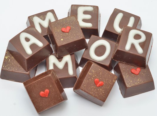 Caixa com Bombons de Chocolates Meu Amor 200g